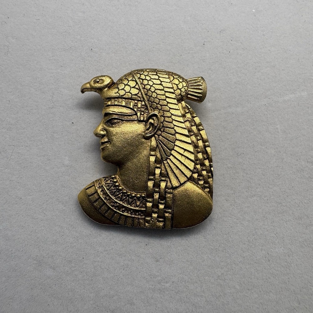 Vintage Brass‎ Repousse Egyptian Revival Cleopatra Brooch Pin In Box - Picture 3 of 5